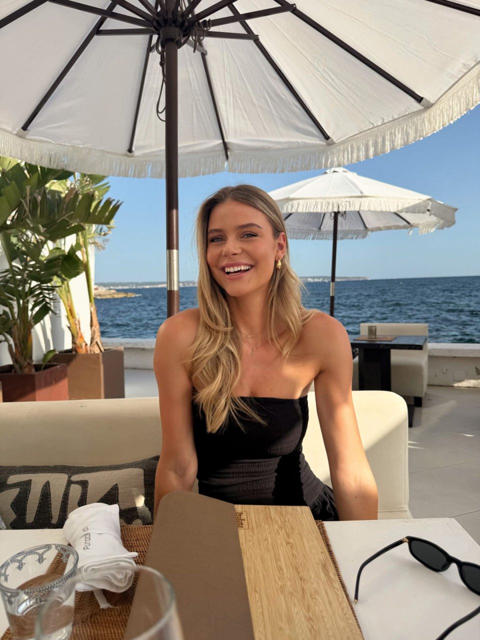 Emilia — Editorial